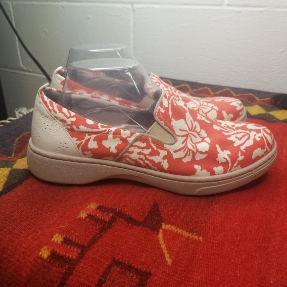 Dansko Belle red white floral slip on shoes sneakers - Picture 10 of 11
